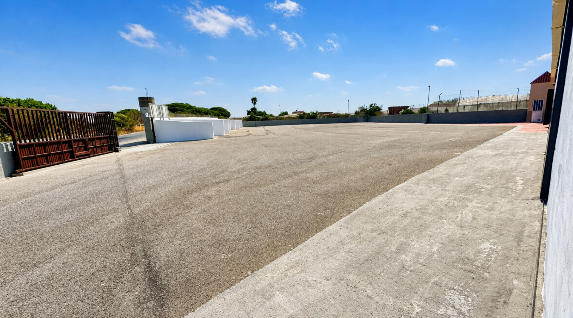 Nave Industrial · Sanlucar De Barrameda