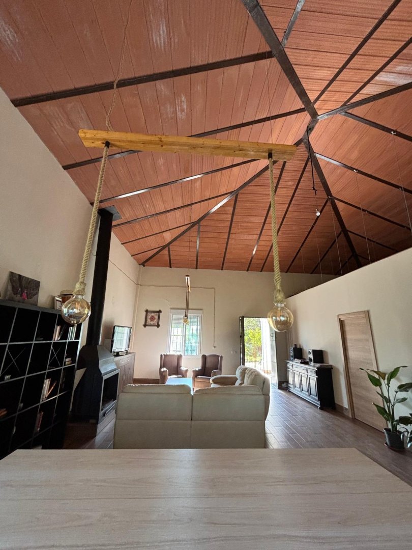 Finca · Las Cabezas de San Juan · 2 hab.